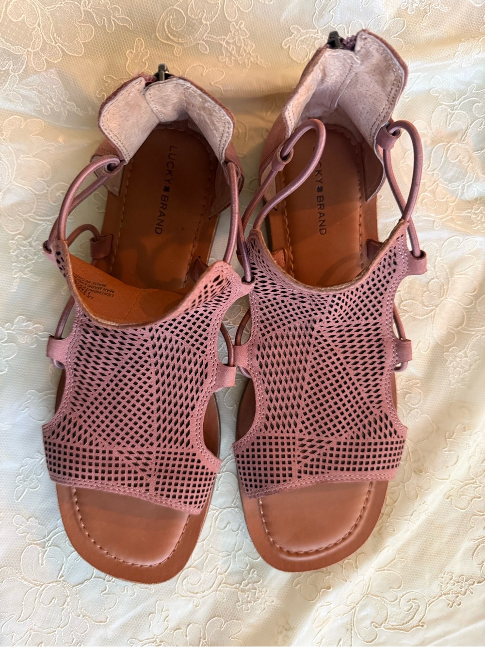 Lucky Brand Bartega Mauve Pink Cutout Leather Gladiator Sandals